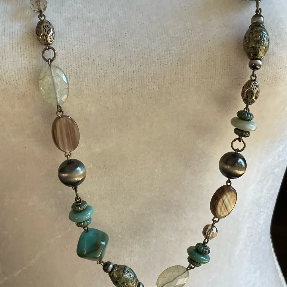 Long unique Premier Designs Necklace with very unique beads - Picture 2 of 11